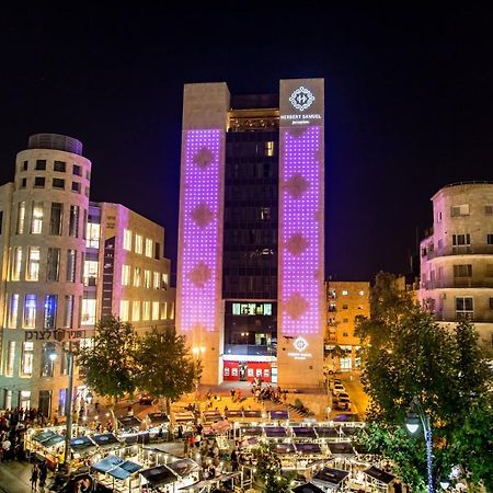 허버트 사무엘 호텔 예루살렘 외부 사진 The building at night