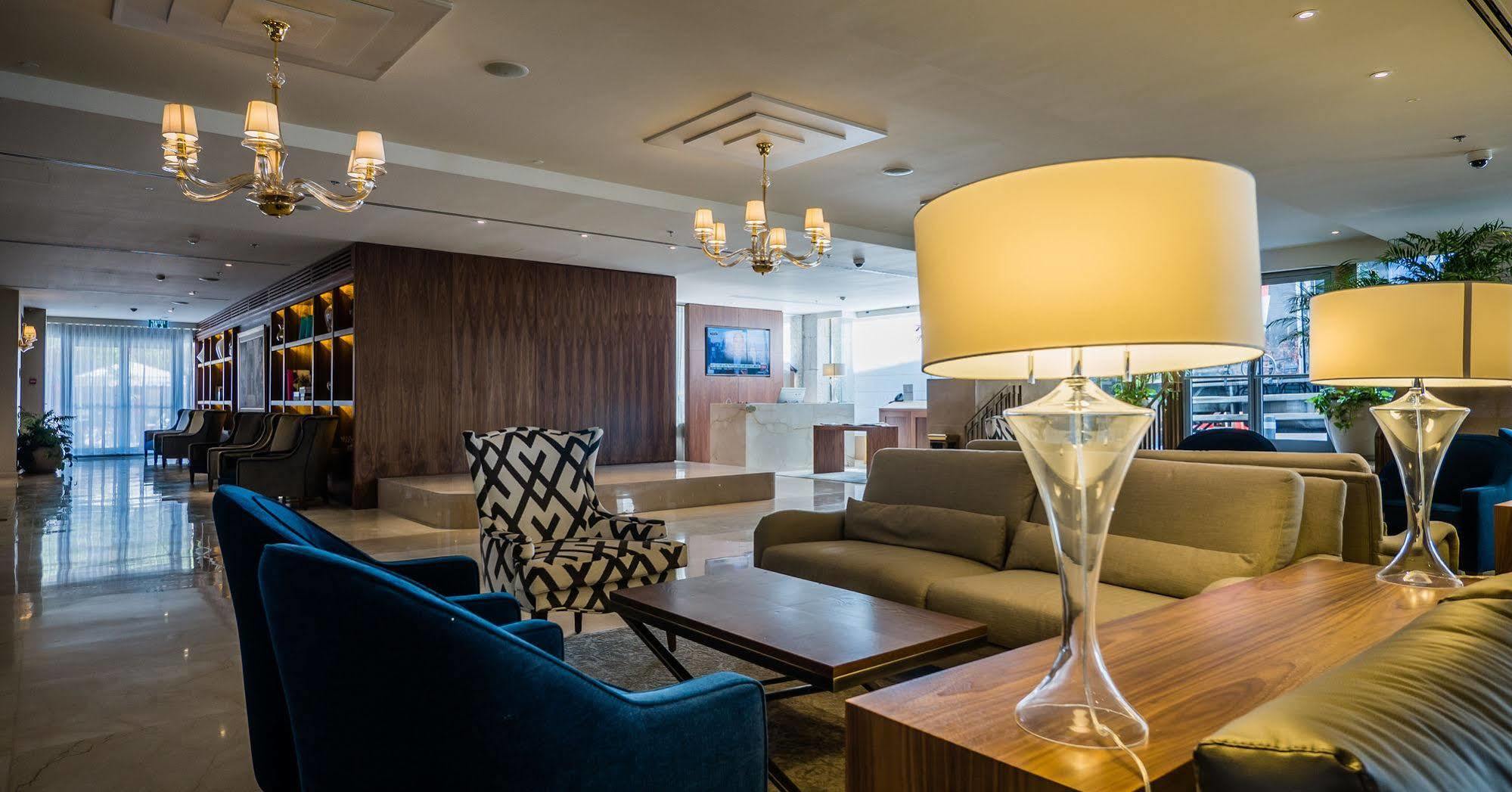 허버트 사무엘 호텔 예루살렘 외부 사진 The lounge at the airport