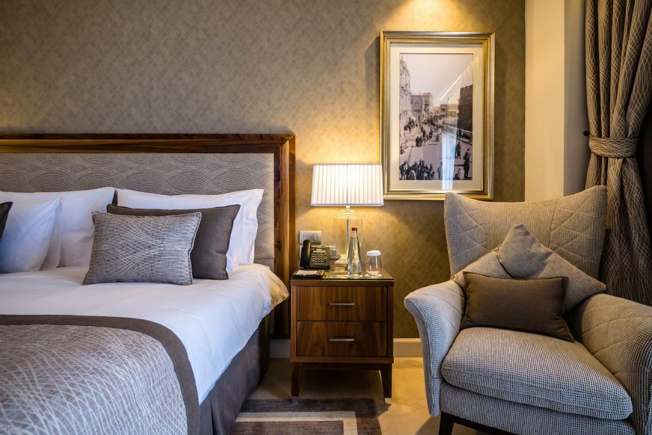 허버트 사무엘 호텔 예루살렘 외부 사진 A bedroom at the hotel
